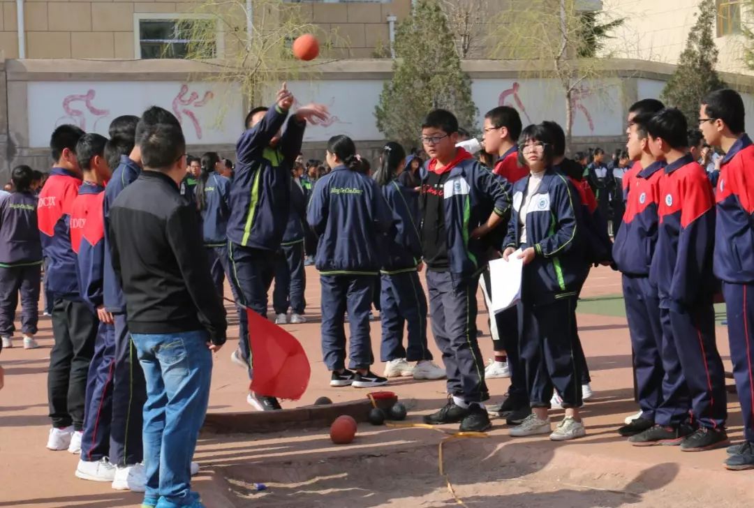 定格精彩瞬间彰显体育精神,丹棱中学60届田径运动会精彩瞬间