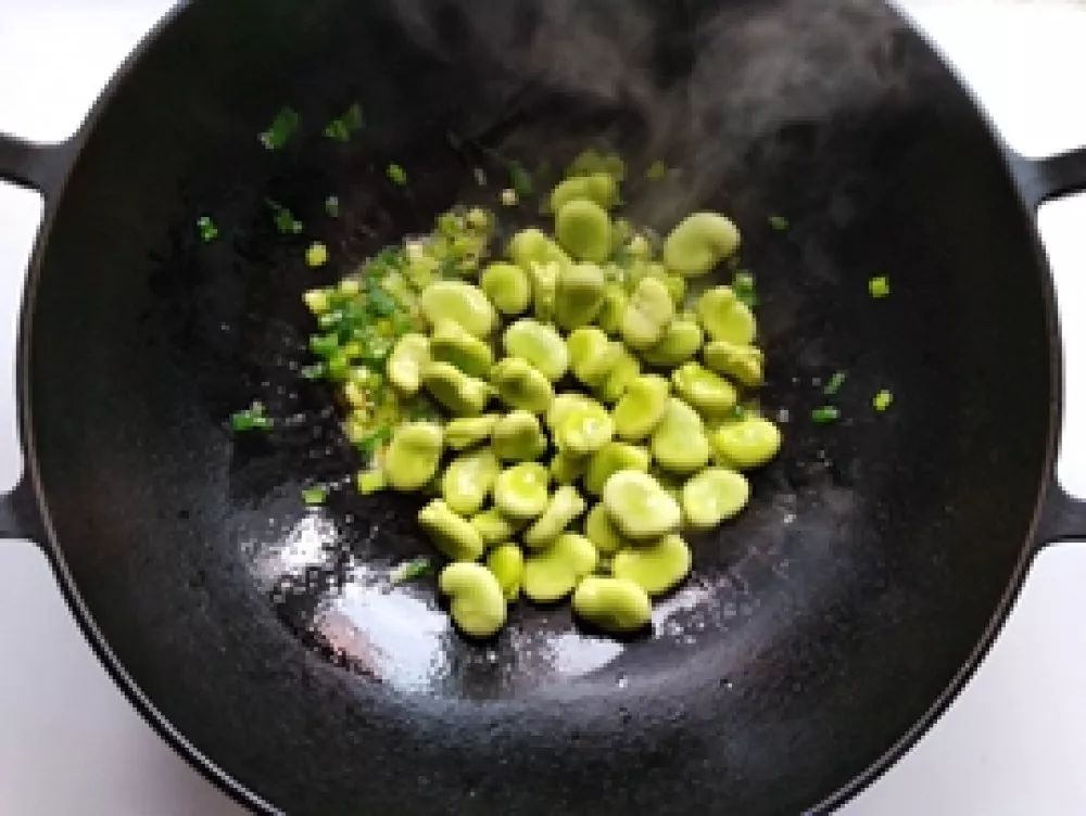 嫩蚕豆不带壳怎么吃,嫩蚕豆什么时候吃