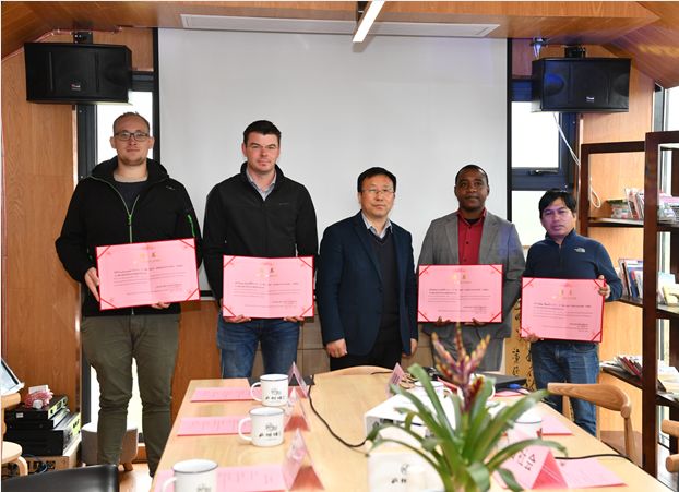 外国人评价蜀马赛道 (2019蜀马赛道展示)