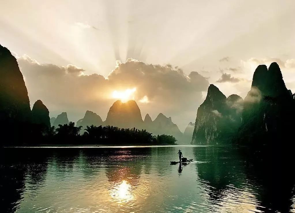 头条丨在这里，你不用穿越人山人海，也能跨过山和大海——广西9条精品旅游线路重磅推荐