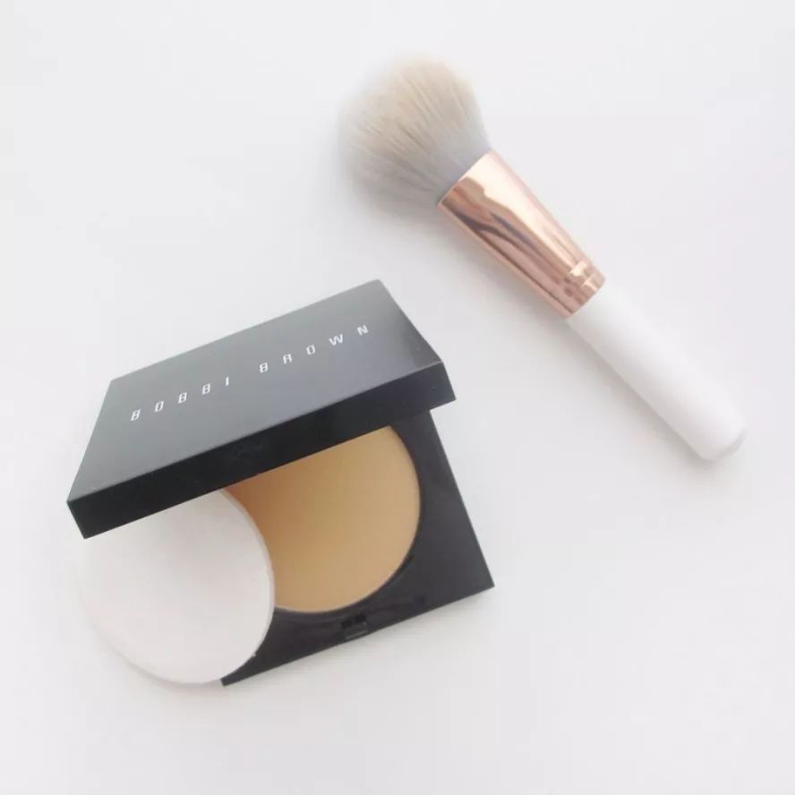 教你怎么画超薄的底妆,黄黑皮怎样画出自然底妆