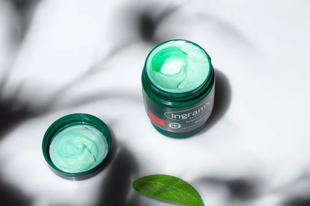 脚后跟套上这个“*钟金**罩”夏季穿鞋嫩到反光！干裂、老茧、死皮都没了！