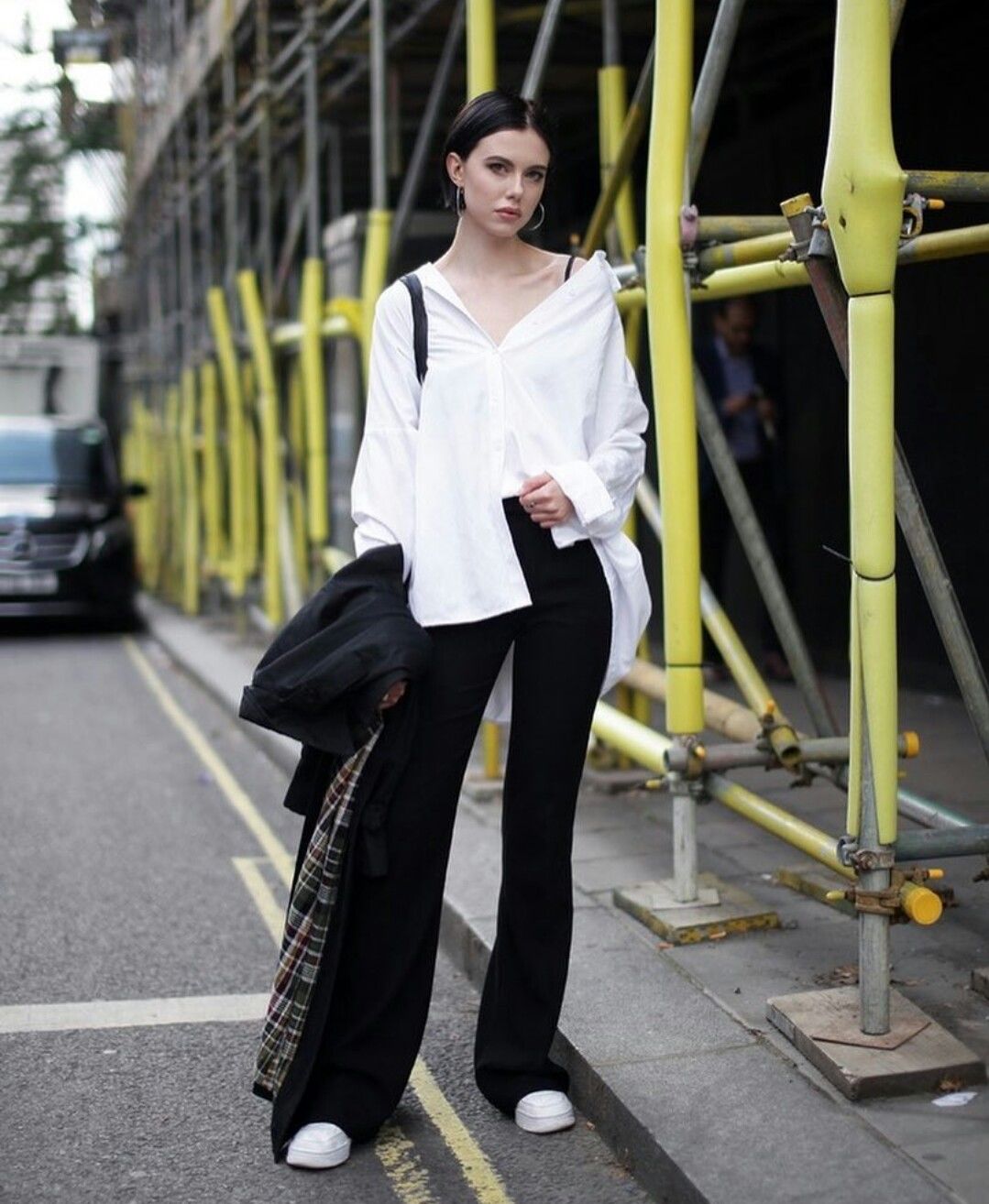 吴宣仪穿深v长裙,吴宣仪深v长裙