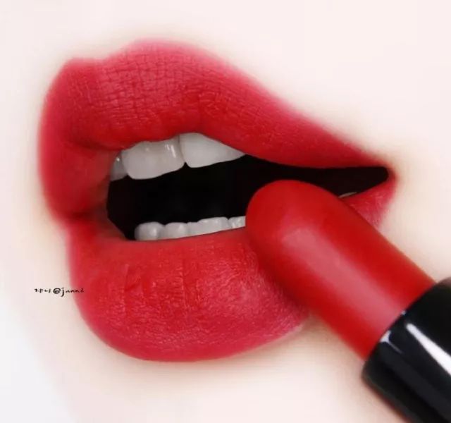 男生一般喜欢什么颜色的口红,男生喜欢什么味道的口红