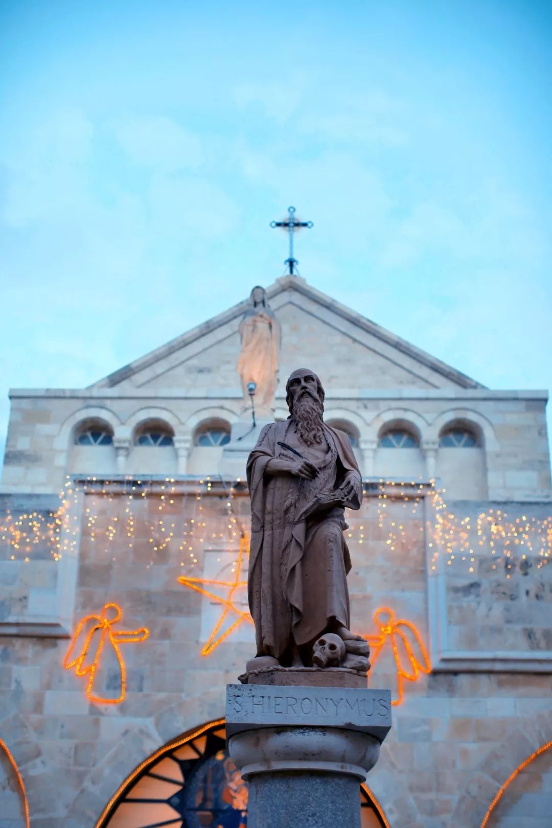 巴黎圣母院世界级的文化瑰宝,东方巴黎圣母院圣心大教堂