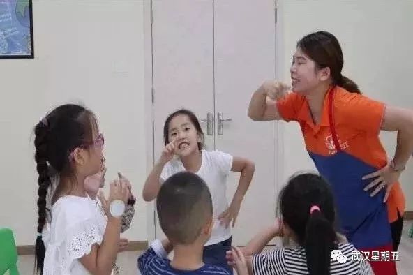 100个亲子互动游乐项目,100多平米的亲子游乐场