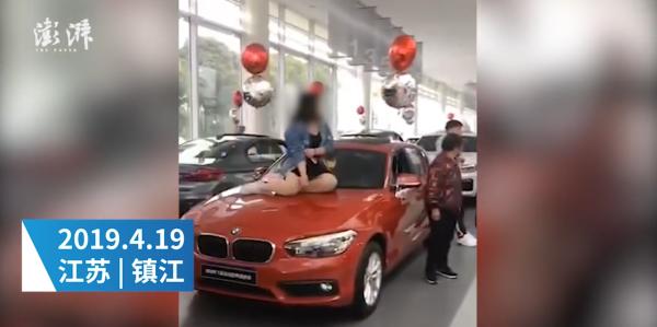 “要想维权快，坐上引擎盖？”各地掀起引擎盖维权效仿潮