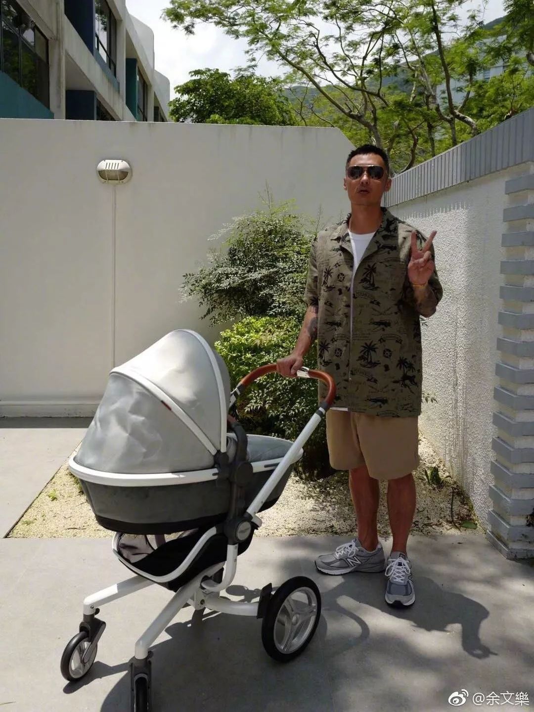 newbalance话题,newbalance余文乐580