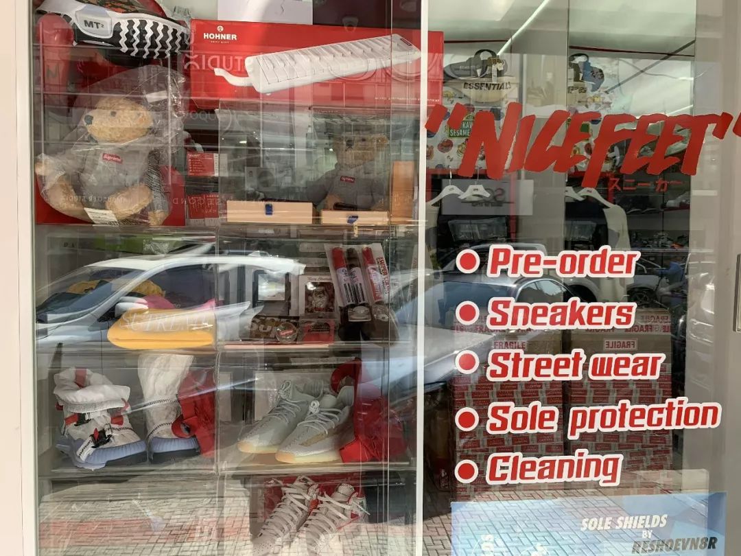 泰国最大球鞋店,泰国曼谷球鞋实体店