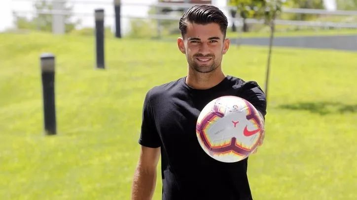 谁说一定将门虎子？那些远离聚光灯的星二代们的生活又是怎样的？