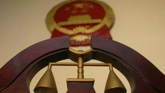 90后女会计贪污280万案例分析,90后年轻女会计侵吞549万怎么判