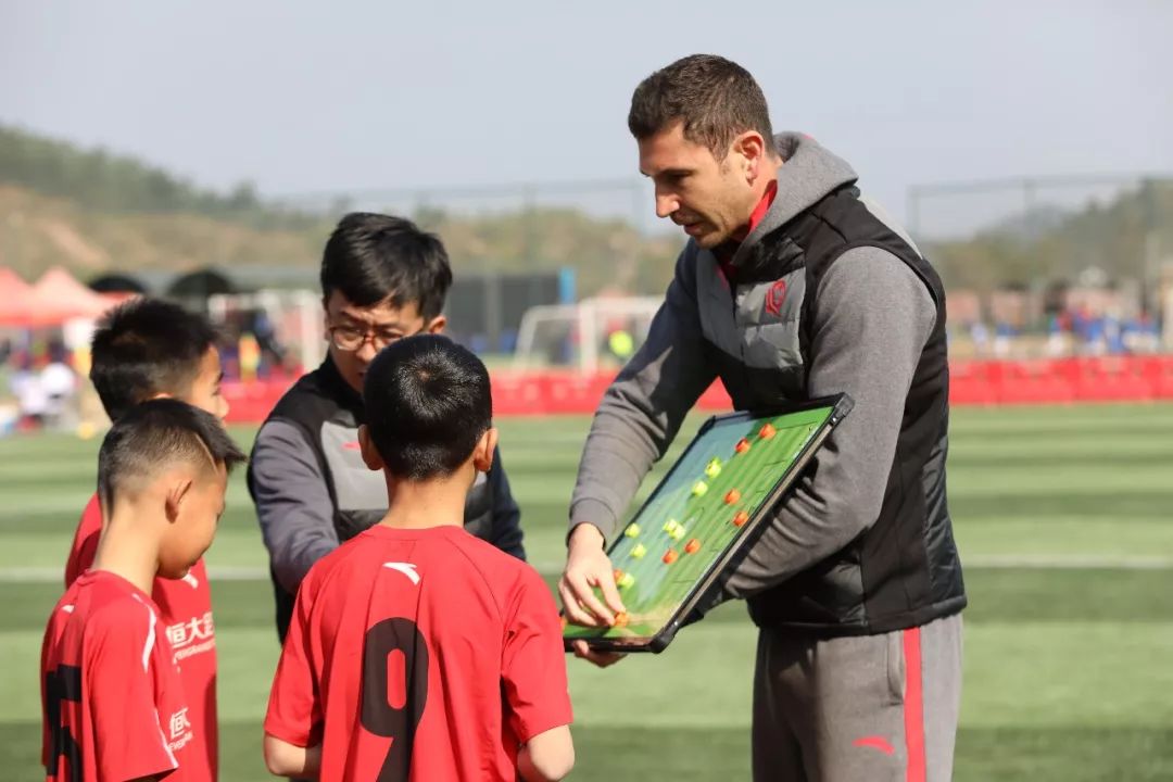 顶级赛事周周淬炼，10个问题带你全面解码恒大青训