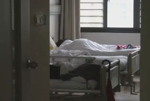 罕见骨盆畸形产妇在我院顺利产子,罕见双子宫产妇顺利产下双胞胎