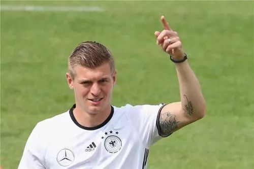 十二大星座里谁是最厉害,十二星座代表的大明星