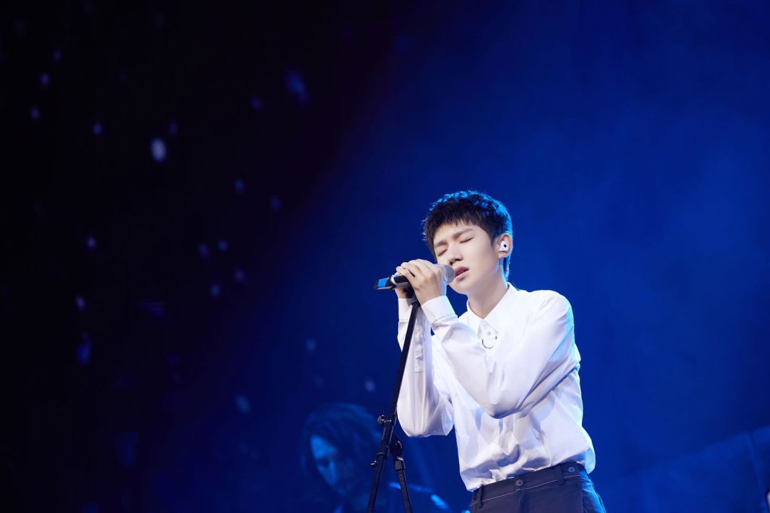 王源崩溃大哭,王源崩溃大哭别人的反应