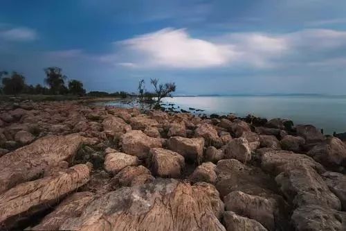 昆明滇池湖畔的美景美的让人陶醉,滇池的落日依旧那么美