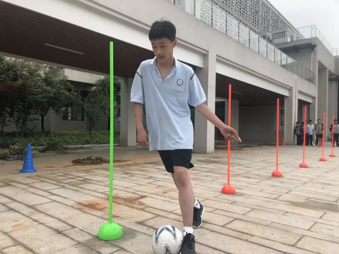 快乐体验快乐成长,快乐体验成长绘画二年级