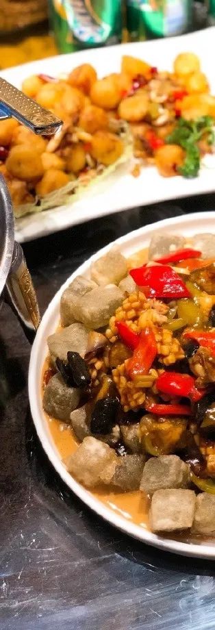 【吃在大连】Emmmm，臭豆腐烤鱼，味道比想像的要更激烈！