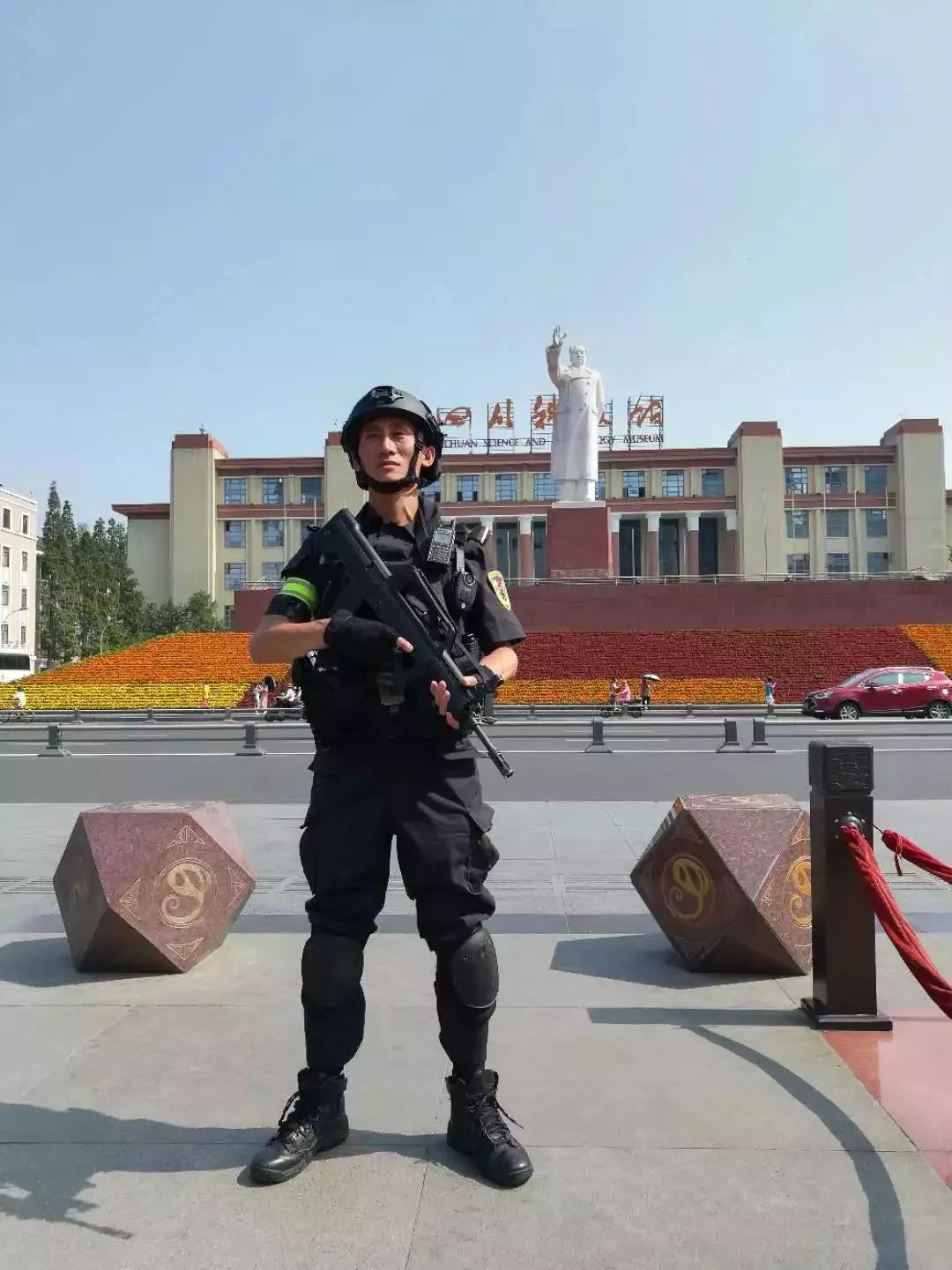 成都特警夜巡,成都特警最新消息