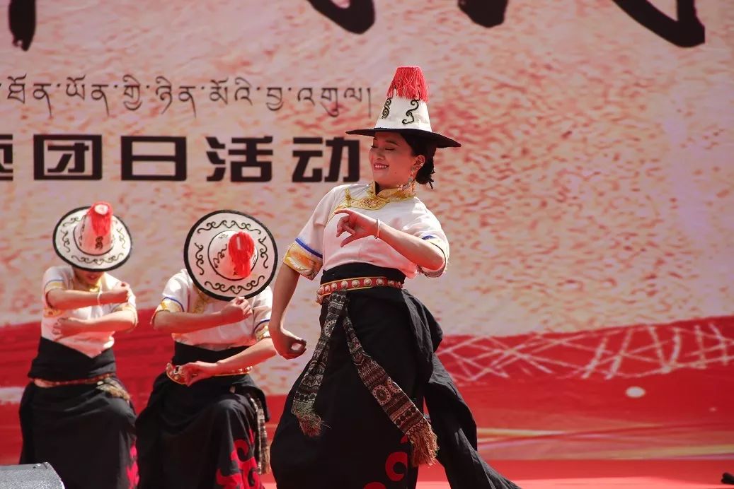 青春心向党建功新时代团会,青春向党奋进新征程主题团日活动