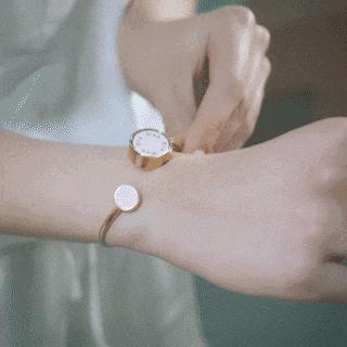 驱蚊手环林允,林允驱蚊手环