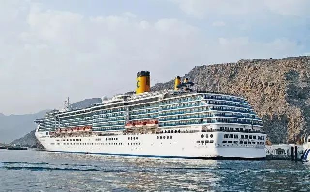 邮轮旅行更多的是以船上体验为主,国际邮轮旅行者绝佳海岸之旅