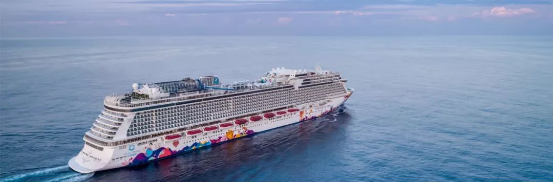邮轮旅行更多的是以船上体验为主,国际邮轮旅行者绝佳海岸之旅