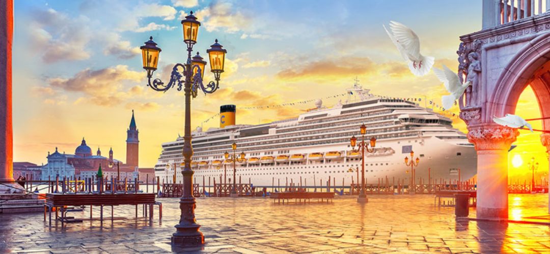 邮轮旅行更多的是以船上体验为主,国际邮轮旅行者绝佳海岸之旅