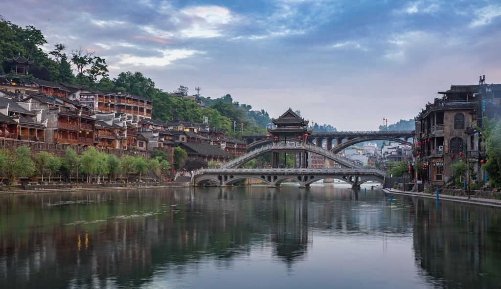 凤凰古城景区,凤凰古城要门票吗