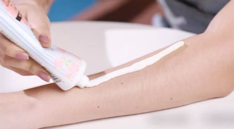 麻范儿好物|日本卖得很火的脱毛膏，5分钟把毛脱干净，脱完皮肤光滑，毛发变细