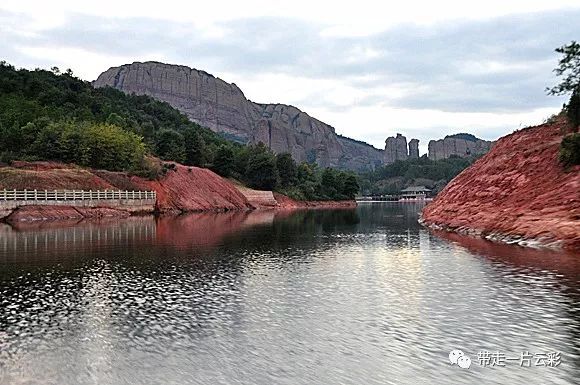 莫遣旁人惊去下一句,莫遣旁人惊去下一句是什么
