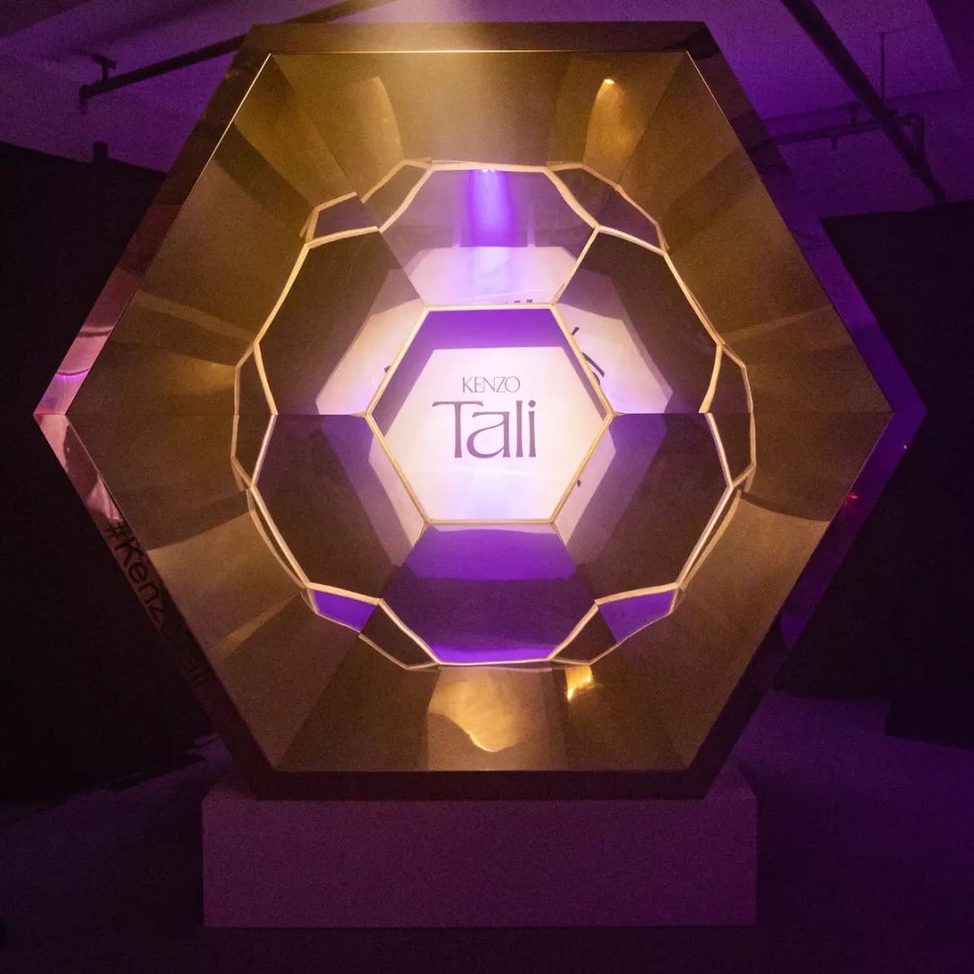 黄明昊hakunamatata长沙,黄明昊密室大逃脱第一季可爱