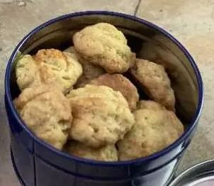 警惕这种东西别碰更别吃,大家注意这些食品千万不要乱买