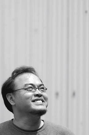 写一个人的人生经历,纠缠写一个句子