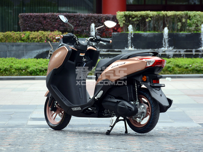 雅马哈巡鹰125和铃木uy125哪个好,本田裂行125和雅马哈巡鹰125比较