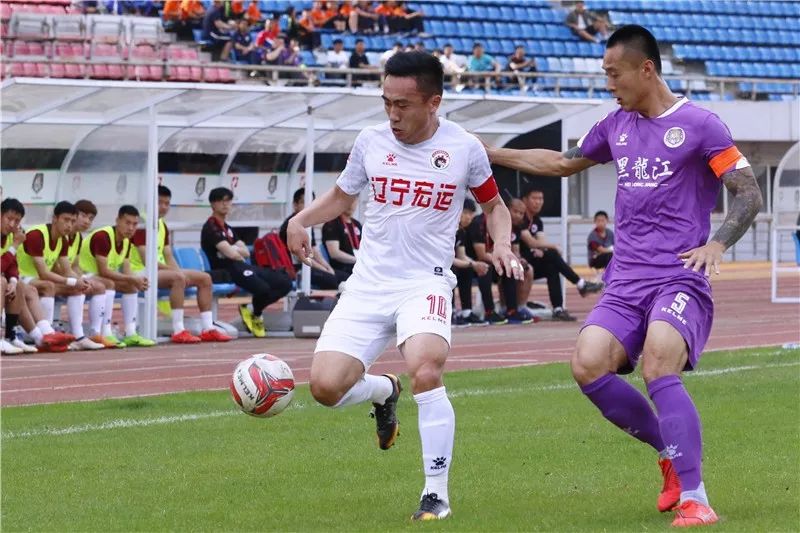 2014赛季辽宁宏运vs上海上港,辽宁宏运足球队3比1上港