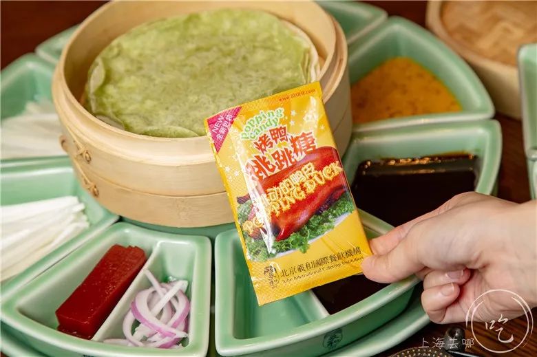 浦东新地标480米,上海浦东逛吃一条街