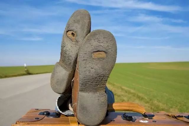 图解鞋底磨损4大类型,一个月鞋底就磨损是不是质量问题