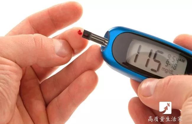 洗杨梅怎么洗虫子会跑出来,洗杨梅怎么有一层油