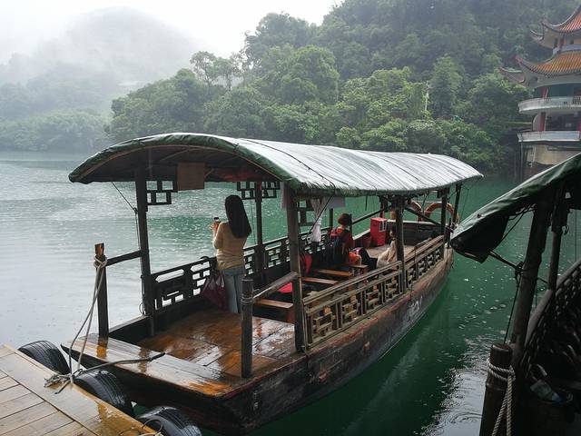 肇庆七星岩鼎湖山自助游,肇庆鼎湖山和七星岩相距多远