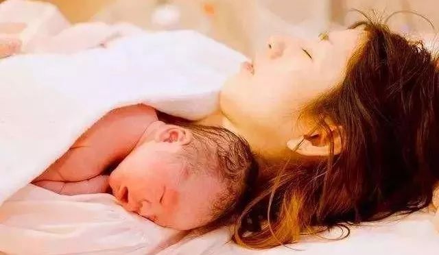 异地恋、姐弟恋陆续见光死,女人如何掌舵成为幸福操盘手?