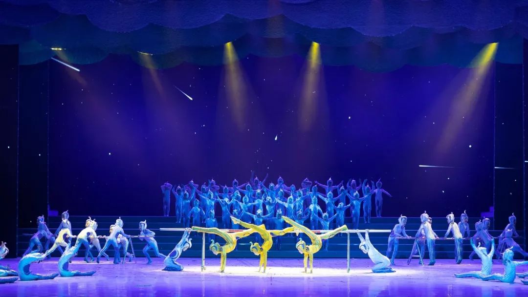 高清大图：“蓝天娃”精彩演绎《同在蓝天下》，向全国小朋友献礼