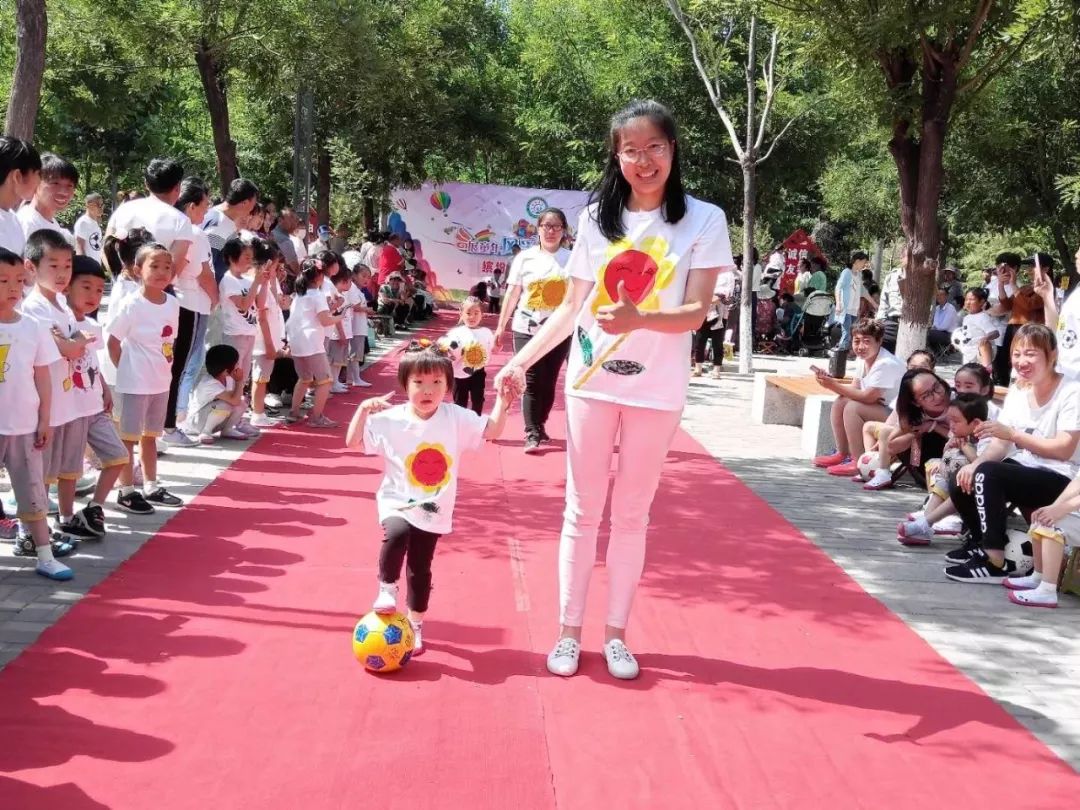 巾帼文明艺术团庆六一活动集锦,姐妹们庆六一活动