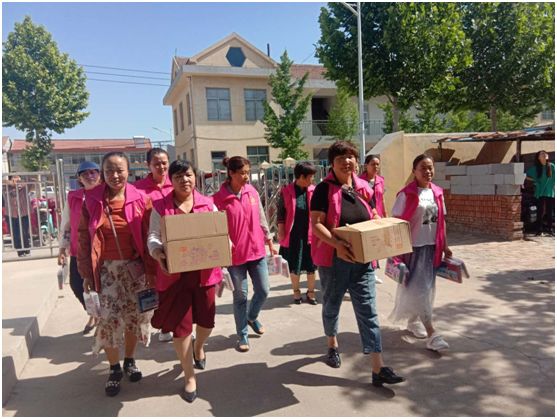 巾帼文明艺术团庆六一活动集锦,姐妹们庆六一活动