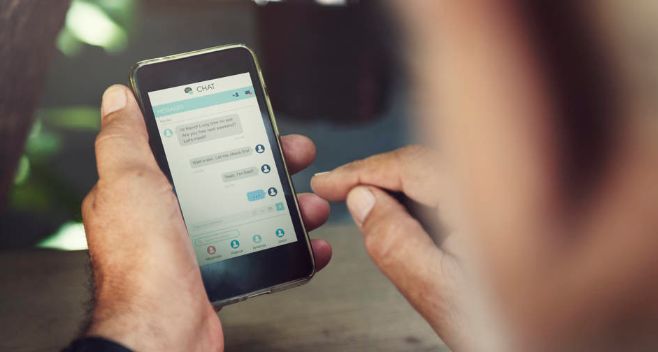 “兄弟们送人来挺辛苦的，最近查的比较严......”|深夜有聊