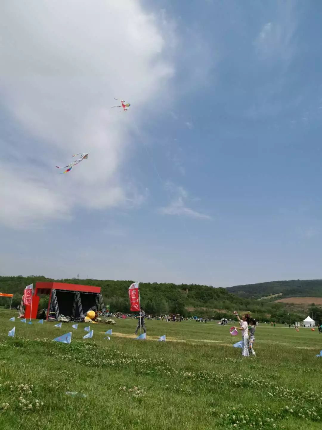 久等啦！看看有没有你家小宝贝的照片，六一大回顾，活动嗨翻天