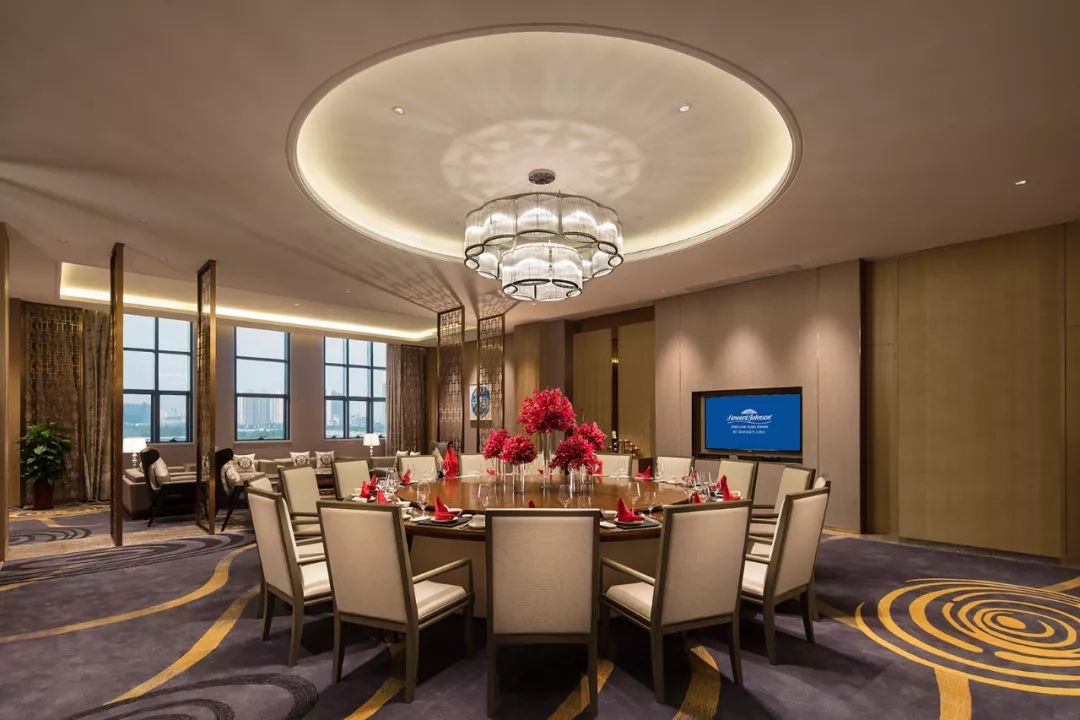 鍘﹂棬璞敓娴锋櫙閰掑簵,鍘﹂棬椤剁骇鍝佺墝閰掑簵