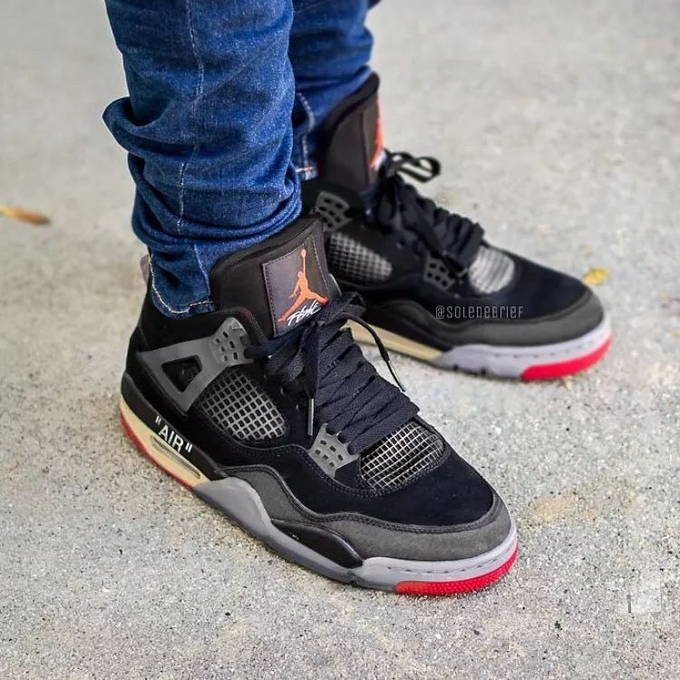 他们与买鞋欲望对抗时,资金转移、互设密码、攒钱冲Ye等招数都失败了