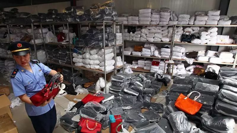 公安提醒哪些证件不能发朋友圈,公安不让卖的货有哪些