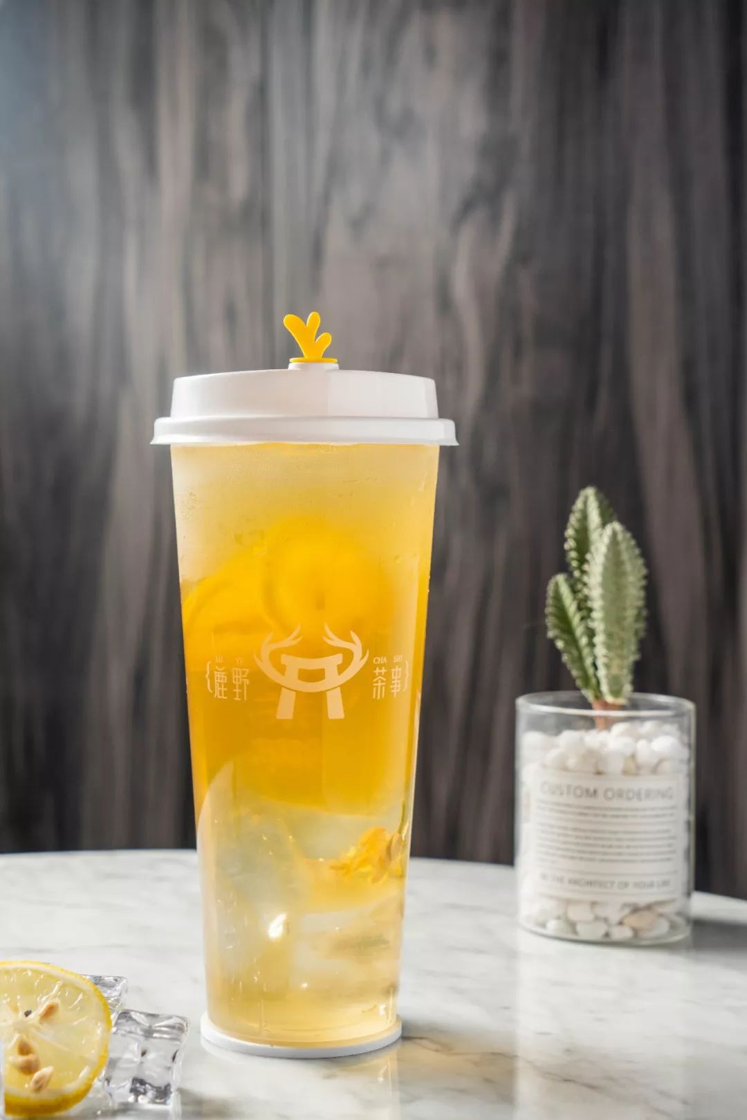 喝下一杯“星空”!探秘出片率200%的奶茶店,引众人打卡的秘密竟然是...